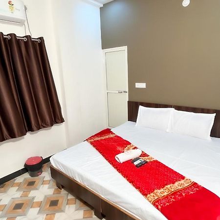 Hotel Rudraksh Ujaim Exterior foto